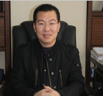 在一次偶然的公益活動(dòng)見(jiàn)到了上潛的老板，剛開(kāi)